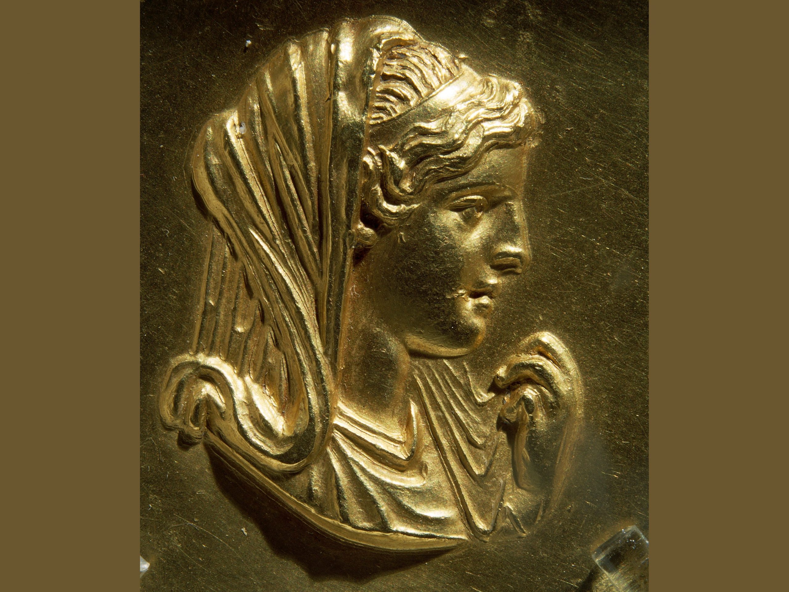 III. Alexander'in annesi Olympias