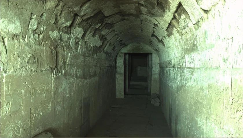 Olympiada Mezarı'nın Pompeii koridoru