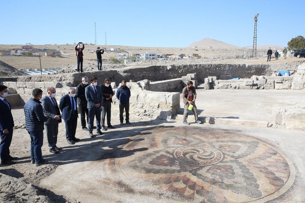 Anadolu'nun en büyük Bizans Mozaiği Kayseri'de ortaya çıkarıldı