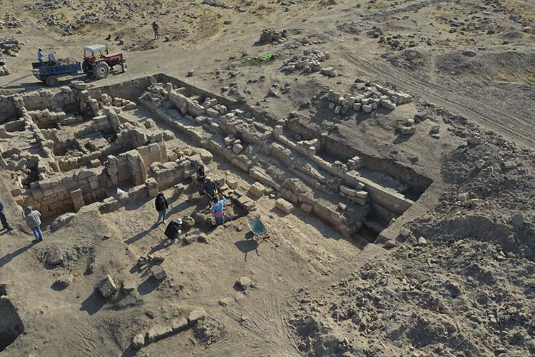 Harran'da ilk medrese yapısı