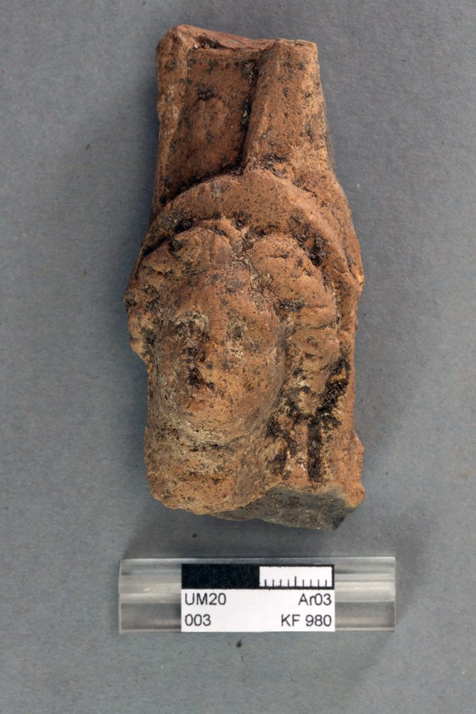 Tanrıça Kybele heykelcik parçası Fotoğraf Alman Arkeoloji Enstitüsü (DAI)
