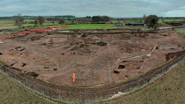 Arkeologlar İngiltere'deki Demir Çağı köyünün Romanizasyonunu keşfetti
