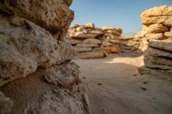 Abu Dabi'nin batısındaki Ghagha Adası'nda bulunan 8 bin 500 yıllık yapılar