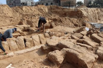 Gazze'de 2 bin yıllık Roma mezarları ortaya çıkarıldı