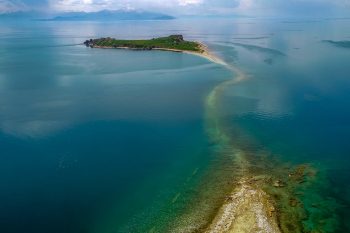 Çarpanak Adası'nı kıyıya bağlayan Urartu Yolu