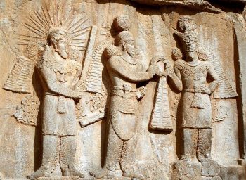 Pers mitolojisinde yükselen güneş tanrısı “Mithra”