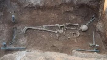 2100 yıllık kadın iskeleti bronz- Deniz kızı Yatağında yatarken bulundu