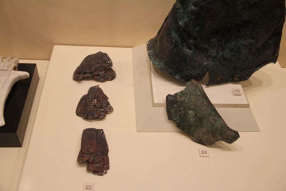 Hitit İmparatorluğu döneminden günümüze ulaşan nadir 3000 yıllık bronz miğfer