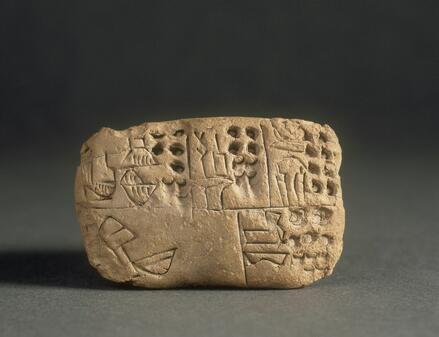 Tarihteki ilk kadın parfümörü Tapputi'nin 3 bin 200 yıllık parfüm formül ve yapılış bilgisini verdiği Akadça çivi yazılı tablet 
