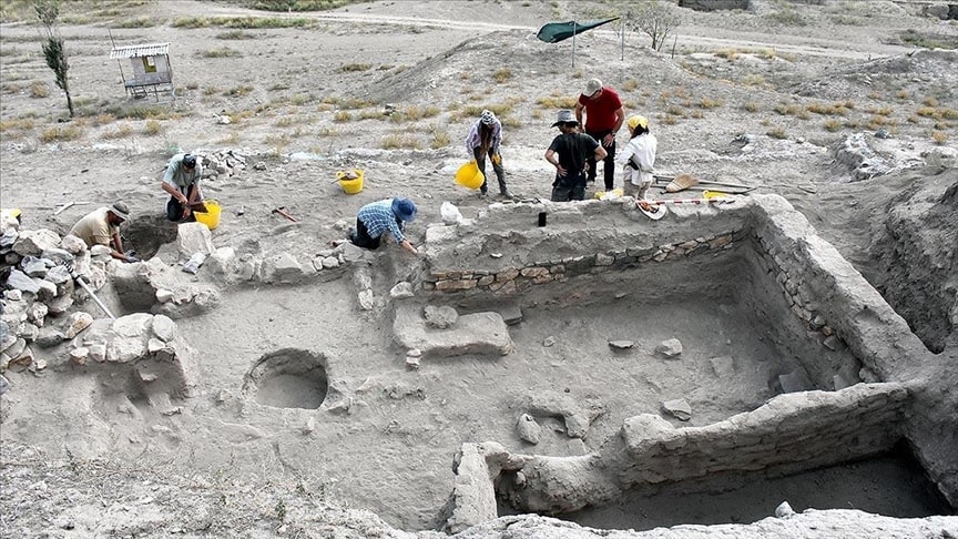 Hitit, Frig, Roma, Bizans kültür izlerinin görüldüğü Şarhöyük'te kazılar devam ediyor