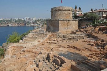 Hıdırlık Kulesi arkeolojik kazı çalışmalarında sona gelindi