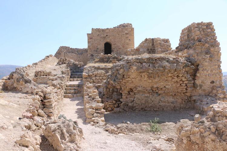Restorasyonu tamamlanan 2300 yıllık Kahta Kalesi ziyarete açıldı