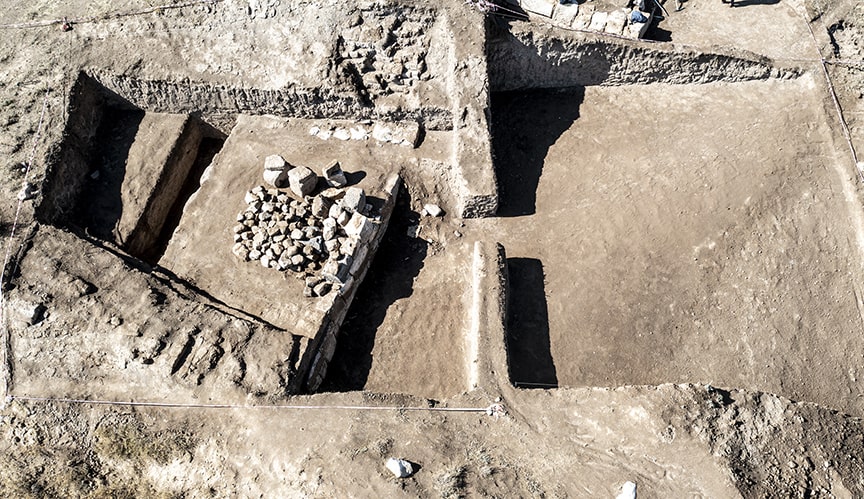Tarihi Urartulara dayanan Zernaki Tepe'de kale suru ortaya çıkarıldı