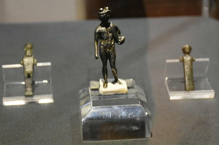 İzmir Arkeolojisi Müzesi'nde 2 bin yıllık Tanrı Hermes ve Herme heykelcikleri ilk kez sergileniyor