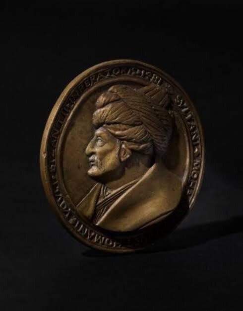 Fatih Sultan Mehmet madalyonu yeniden İstanbul'un oluyor