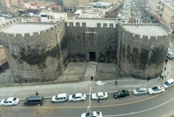 Diyarbakır Surları'nın iki burcunun restorasyonu tamamlandı