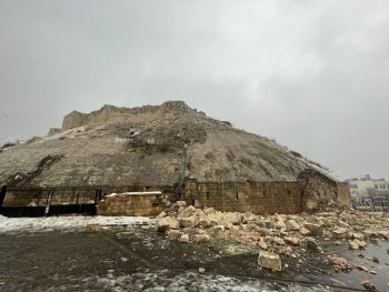 Kahramanmaraş depremi 2 bin yıllık Roma Kalesi'ni yıktı