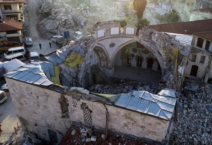 Depremde Anadolu'nun ilk camilerinden olan Habib-i Neccar Camisi yıkıldı