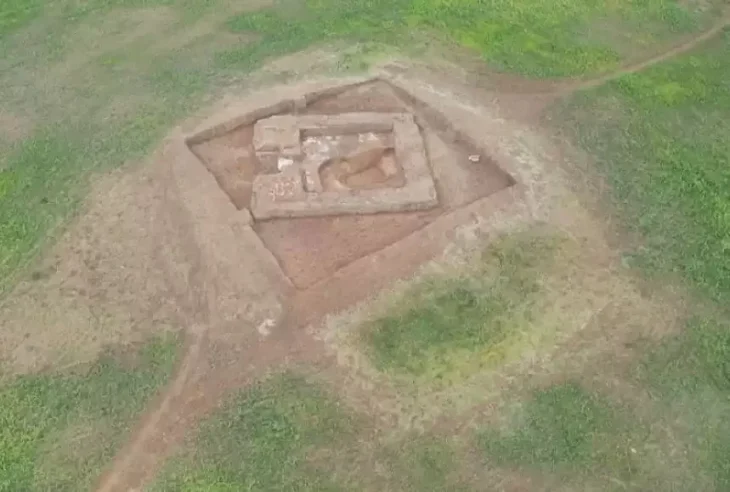 Arkeologlar Kazakistan'da Altın Orda dönemine tarihlenen bir türbe keşfettiler