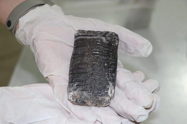Aççana Höyük'te bulunan 3800 yıllık Akadca kil tablet