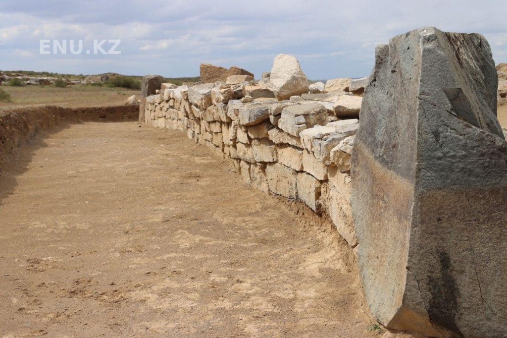 Kazakistan'da 4000 yıllık bozkır piramidi