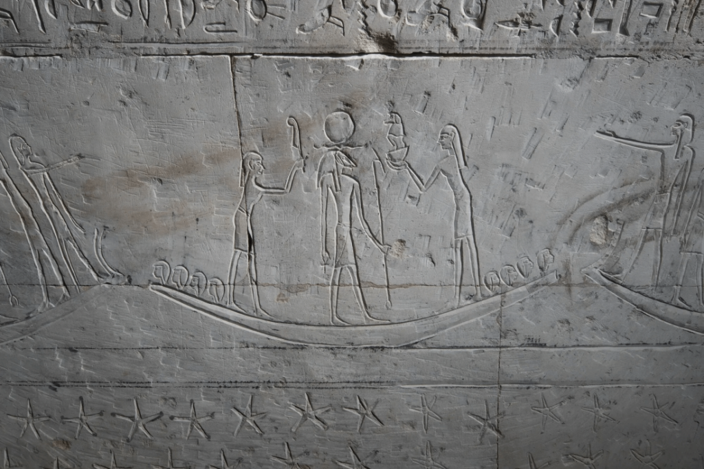Mısır mezar içinde tanrı betimleri