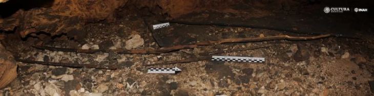 1900 yıl öncesine ait av aletleri Meksika, Querétaro'da bir mağarada bulundu