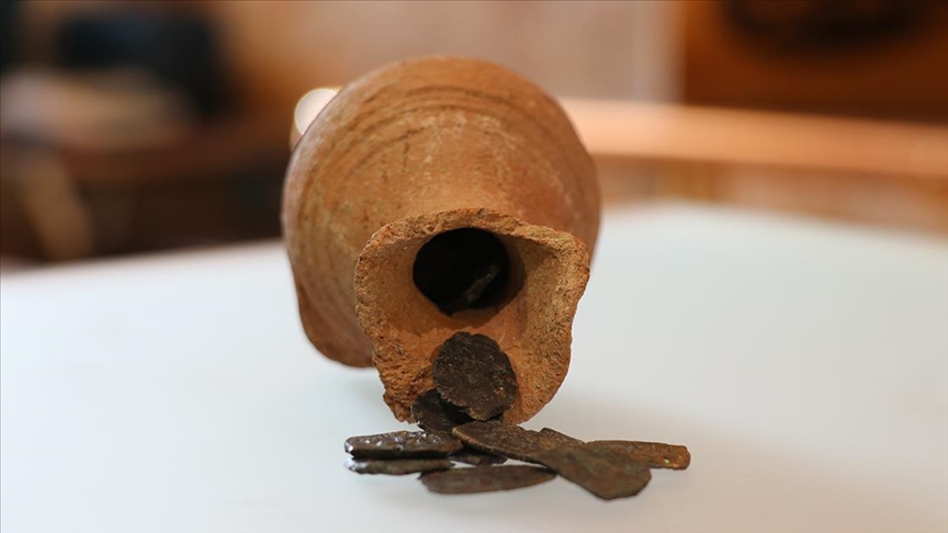 Hadrianopolis kazılarında keşfedilen testi içinde 1400 yıllık sikkeler çıktı