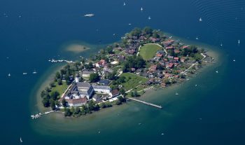 Almanya'nın Chiemsee Gölü'ndeki 600 yıllık bir kilisenin kalıntıları aranırken 1.000 yıllık bir kült alanı keşfedildi