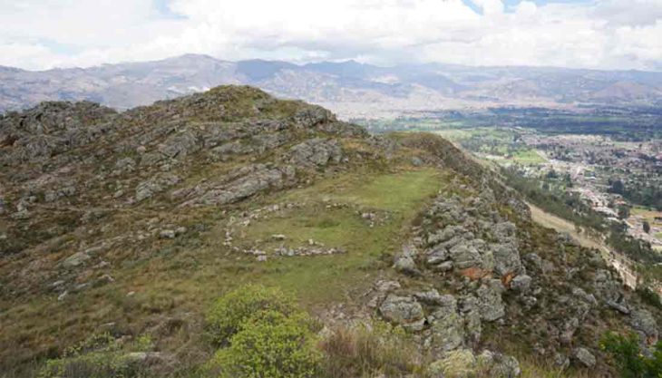 Peru'nun And Dağları'nda 4750 Yıllık Megalitik Taş Alan Keşfedildi