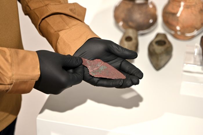 Polonya'da 4.000 yıllık bakır hançer bulundu