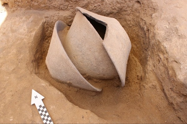 İsrail'de 6000 yıllık ilk Kalkolitik fildişi çömlek keşfedildi