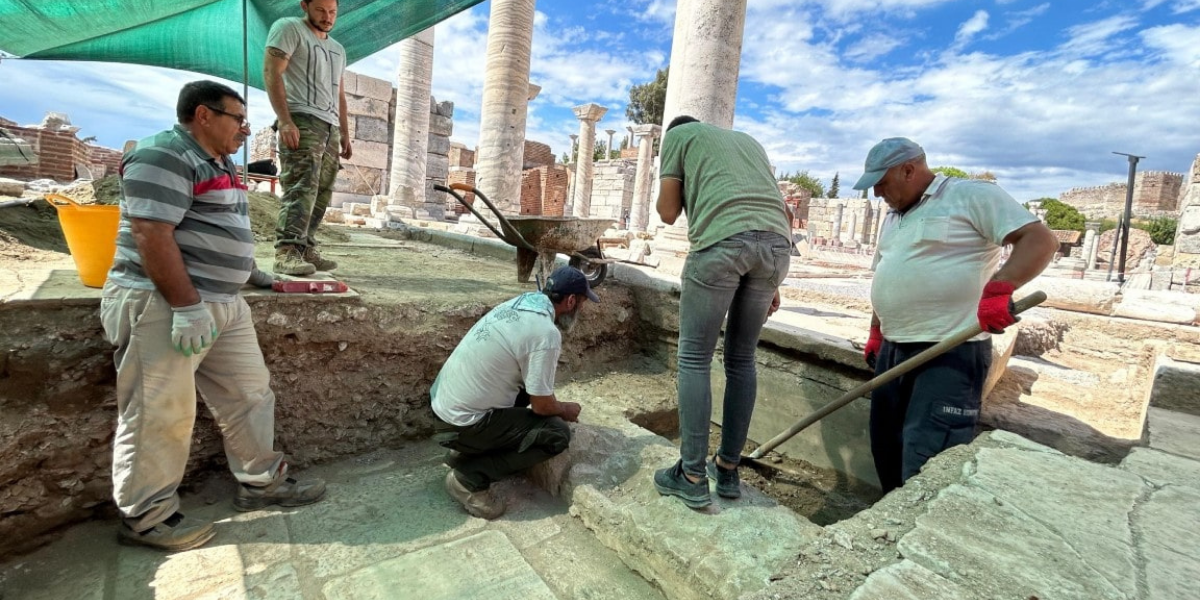 Romalı gladyatör Euphrates'in 2300 yıllık lahdi