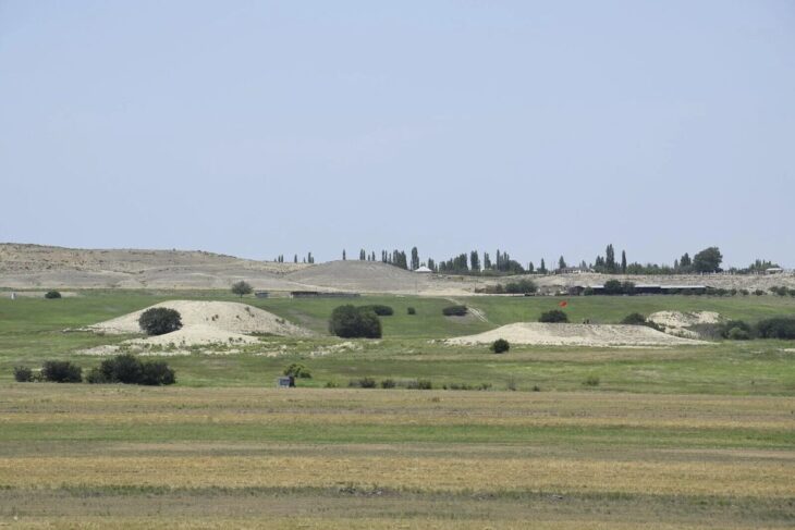 Batı Azerbaycan'da 1.300'den fazla tarih öncesi mezar höyüğü ilk kez sistematik olarak araştırıldı