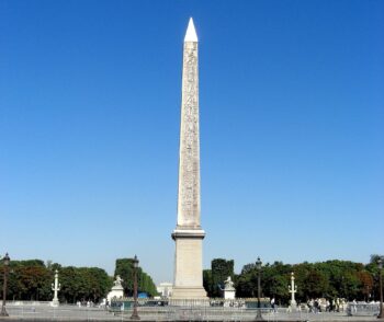 Paris’teki Luksor Dikilitaşı’nda 3300 Yıllık Gizli Mesajlar Ortaya Çıktı