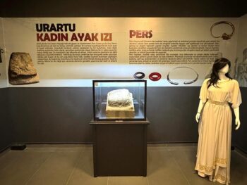 Urartulu Kadına Ait 2.800 Yıllık Ayak İzi İlk Kez Van Müzesi’nde Sergileniyor