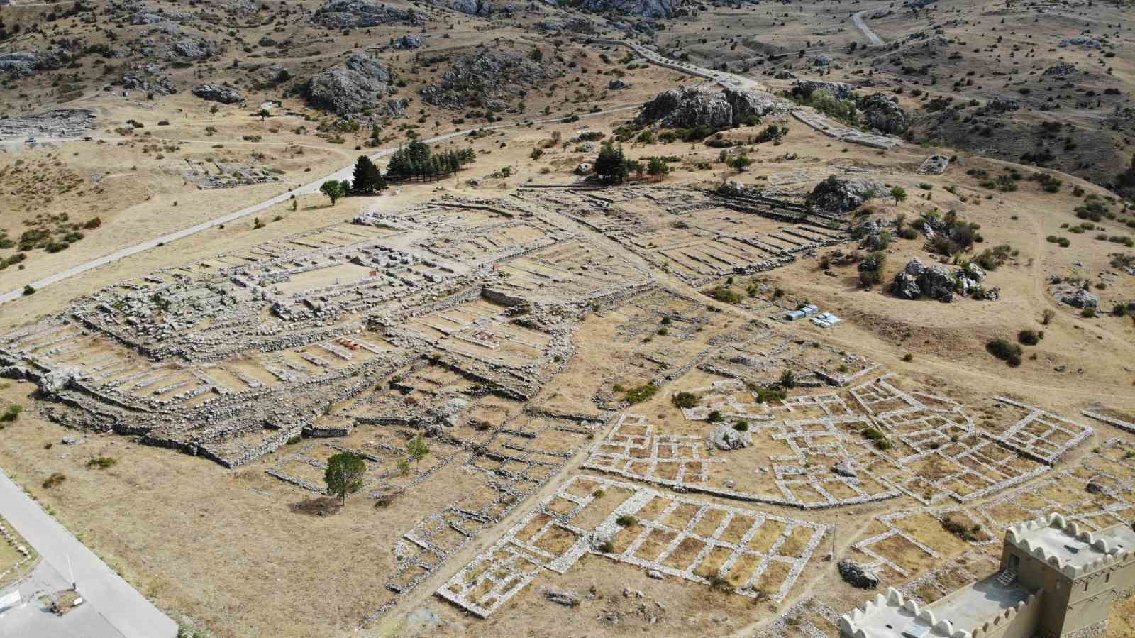 Hattuşa’da 119 Yıllık Hitit Kazısı: Büyük Tapınak ve Saray Arasındaki Gizemli Alan İlk Kez Derinlemesine Araştırılıyor