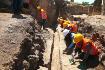Zerzevan Kalesi’nde Roma Mühendisliğinin İzleri: 1.800 Yıllık Su Dağıtım Sistemi Ortaya Çıkarıldı