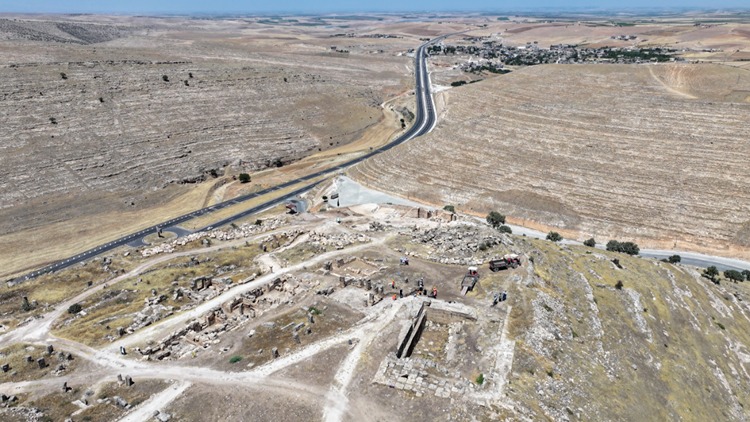 Zerzevan Kalesi’nde Roma Mühendisliğinin İzleri: 1.800 Yıllık Su Dağıtım Sistemi Ortaya Çıkarıldı