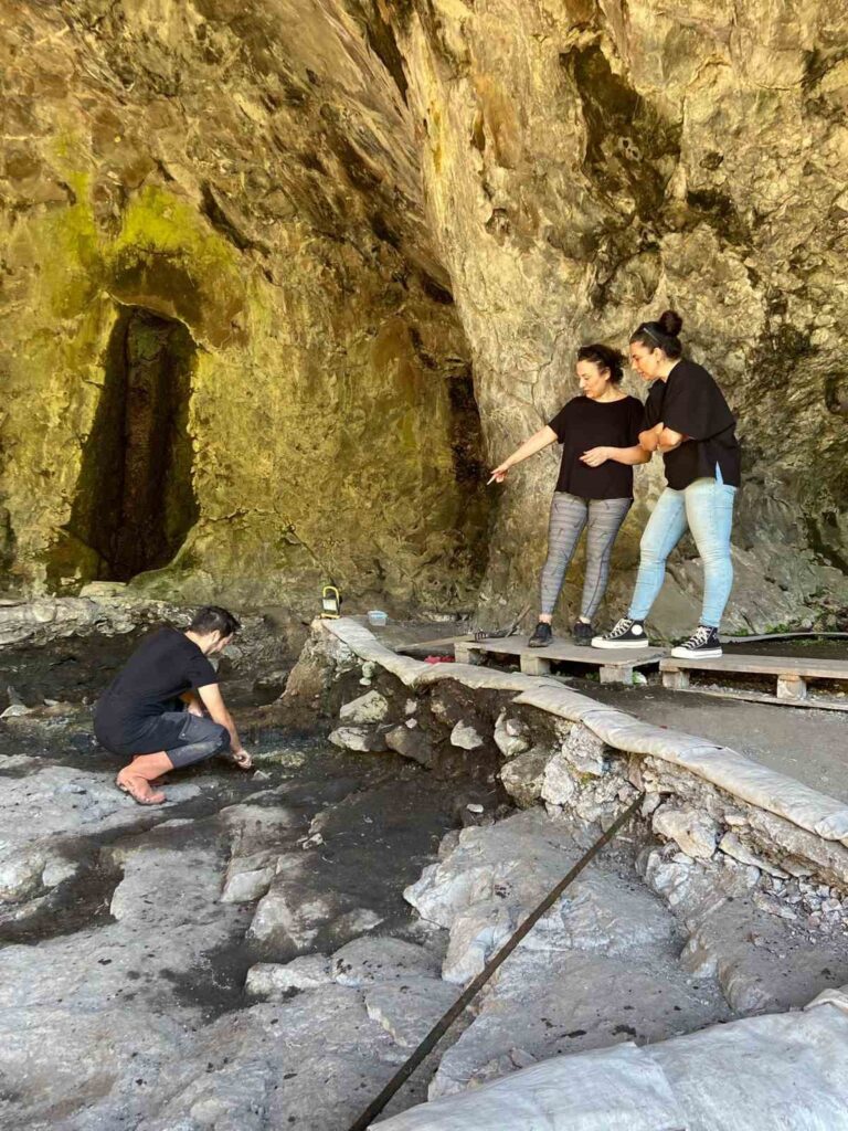 Zonguldak İnönü Mağarası’nda 5 Bin Yıllık Kömürle Tedavi ve Antibiyotik Direncine Dair Kanıtlar Bulundu