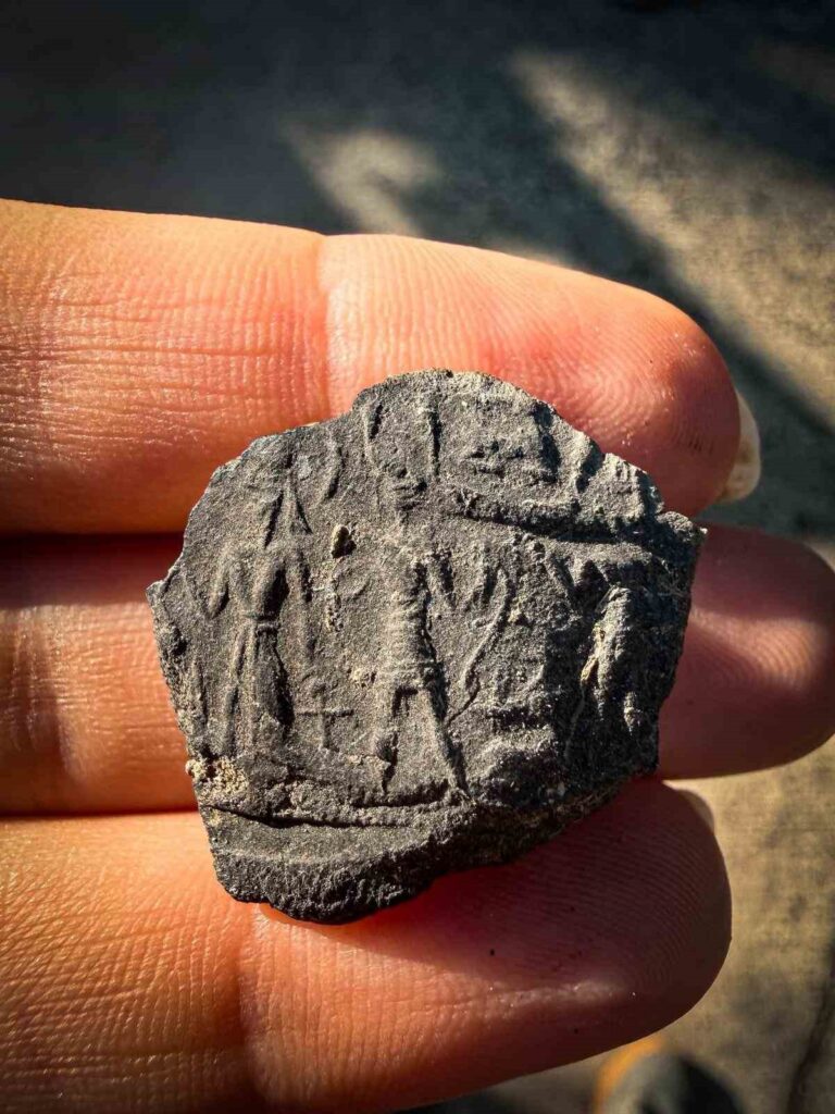 Hatay’daki Aççana Höyük’te Akadça Yazılmış Mitanni Arşivi ve Bilinmeyen Bir Hitit Prensine Ait Mühürler Ortaya Çıkarıldı