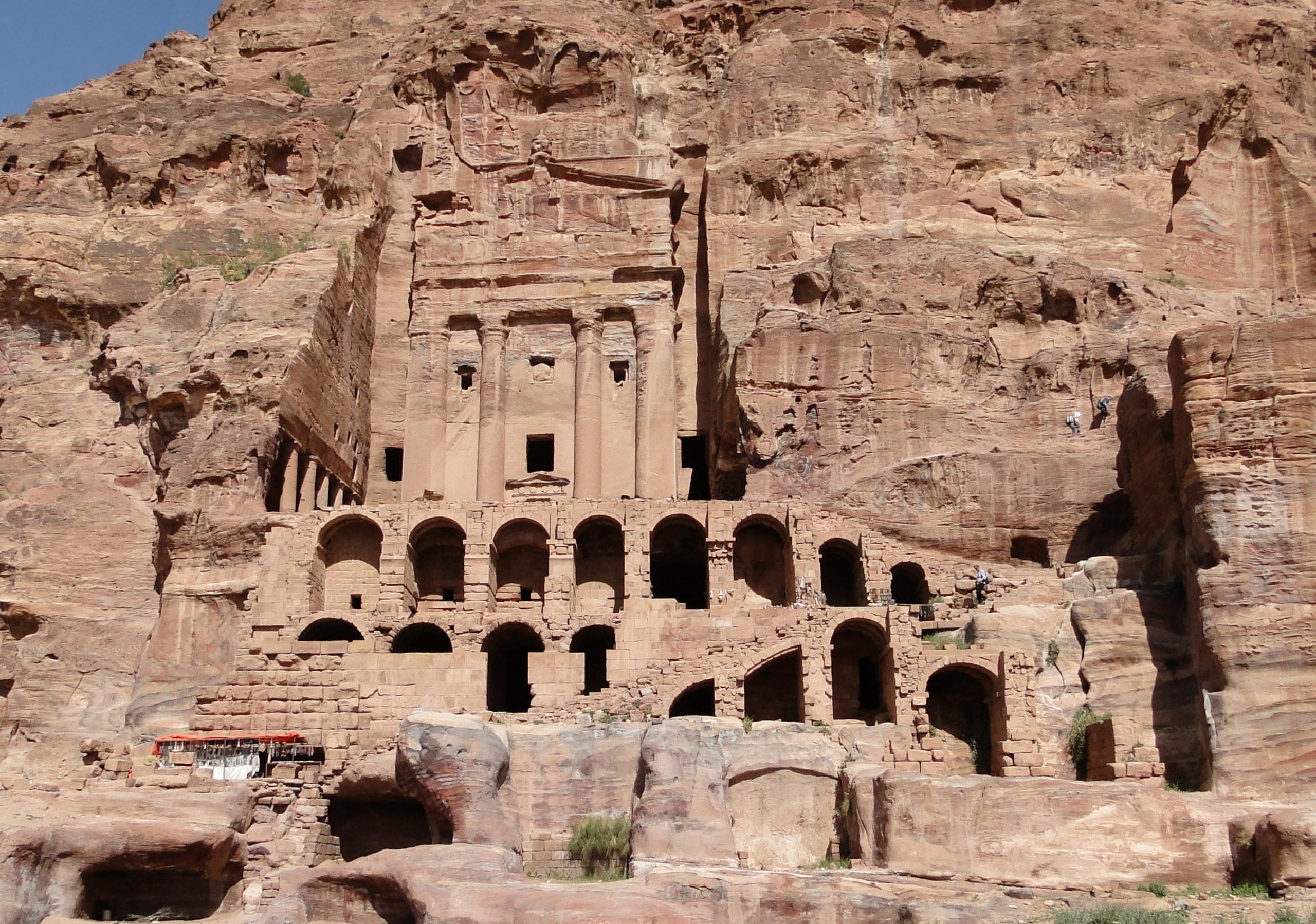 Petra’da 116 Metrelik Kurşun Su Hattı Bulundu: Nabataean Mühendisliği Yeniden Değerlendiriliyor