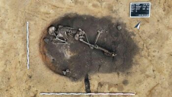 Almanya’da 4.000 Yıllık Sıra Dışı Mezar: Genç Erkek Fırın Çukuruna Gömülmüş