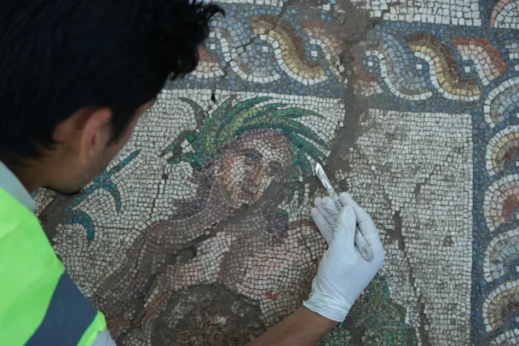 Aspendos’ta Roma Dönemine Ait Nadir Nehir Tanrısı Genç Eurymedon Mozaiği Bulundu