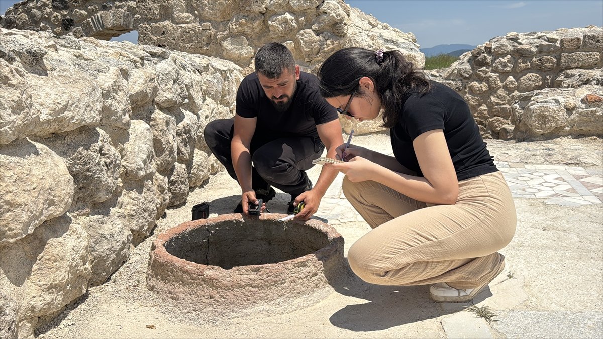 Hadrianopolis’te 1750 Yıllık Nadir Pitos Mezar Bulundu