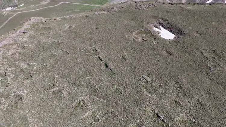 Erciyes’in Gölgesinde 2.500 Metrede Olası Bir “Tapınak Şehri” Gün Yüzüne Çıktı